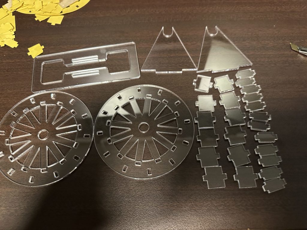アクリル板を使った水車パーツ